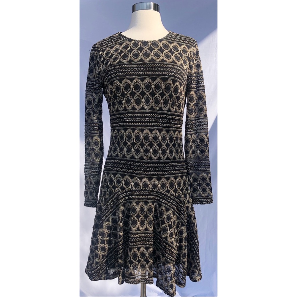 Ali Ro Size 6 Black Gold Knit Fit and Flare Dress